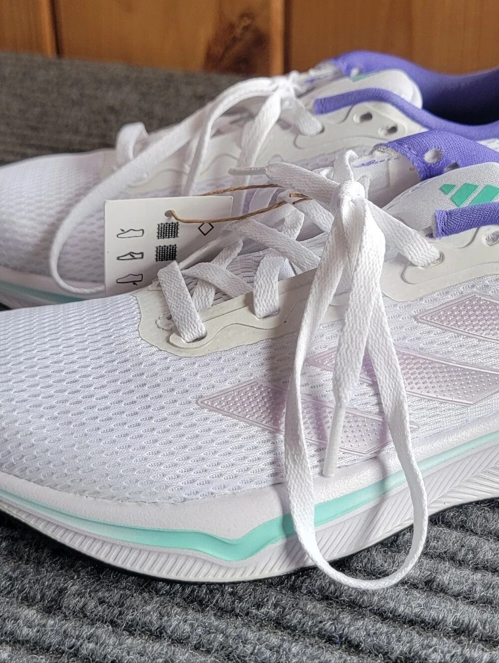 Adidas Women's Response  Running Shoe Size 5